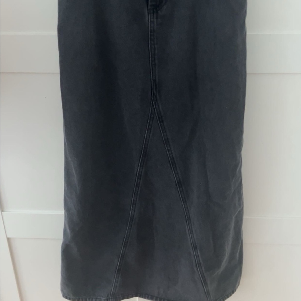 Elegant Charcoal Denim Midi Skirt